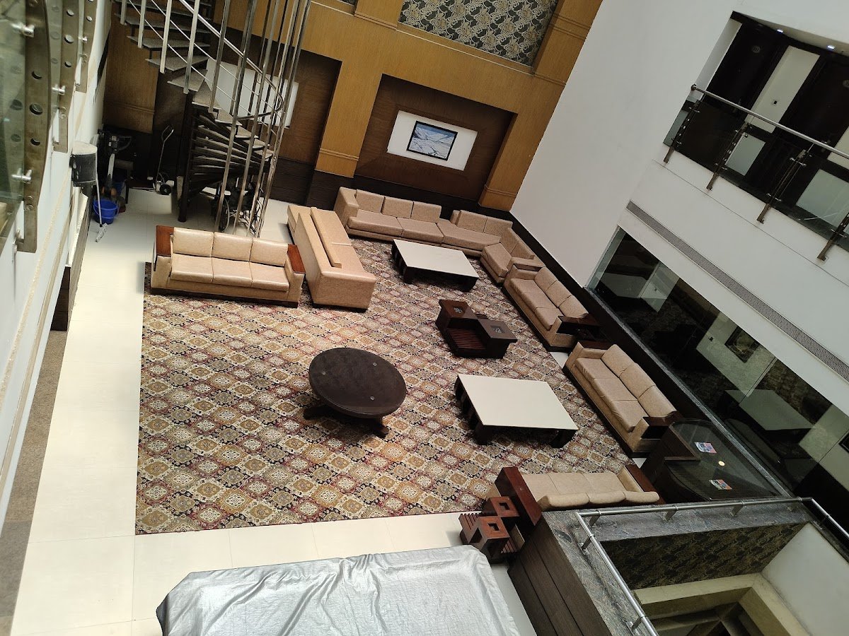 HOTEL PITRASHISH PRIDE