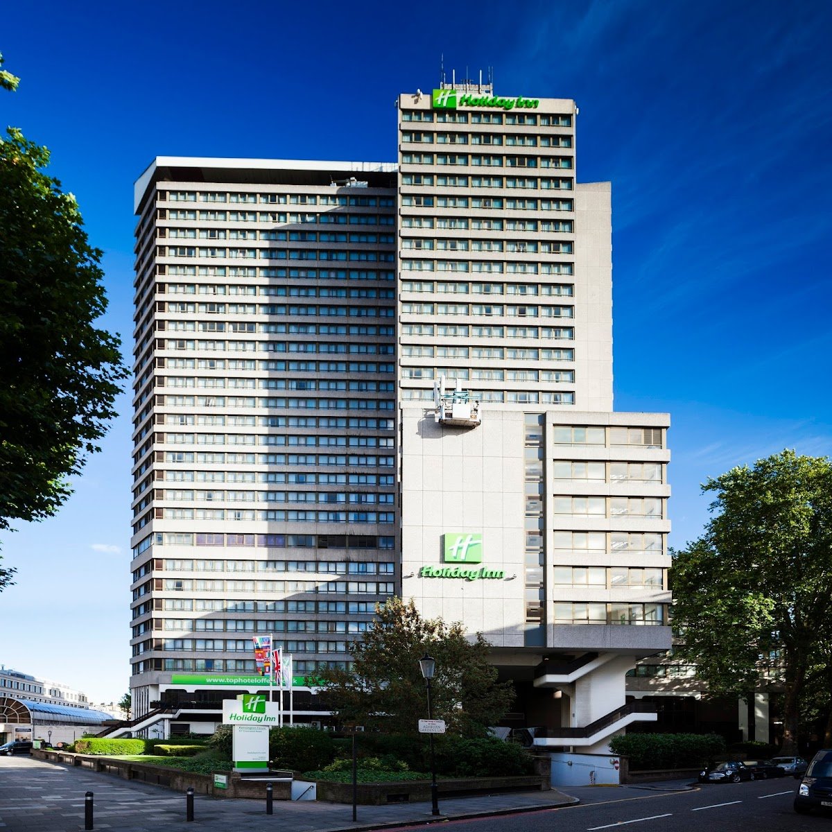 HOLIDAY INN KENSINGTON FORUM