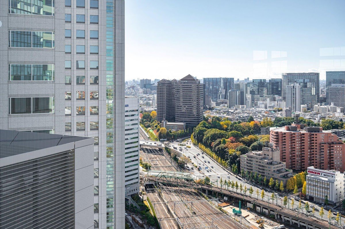 INTERCONTINENTAL THE STRINGS