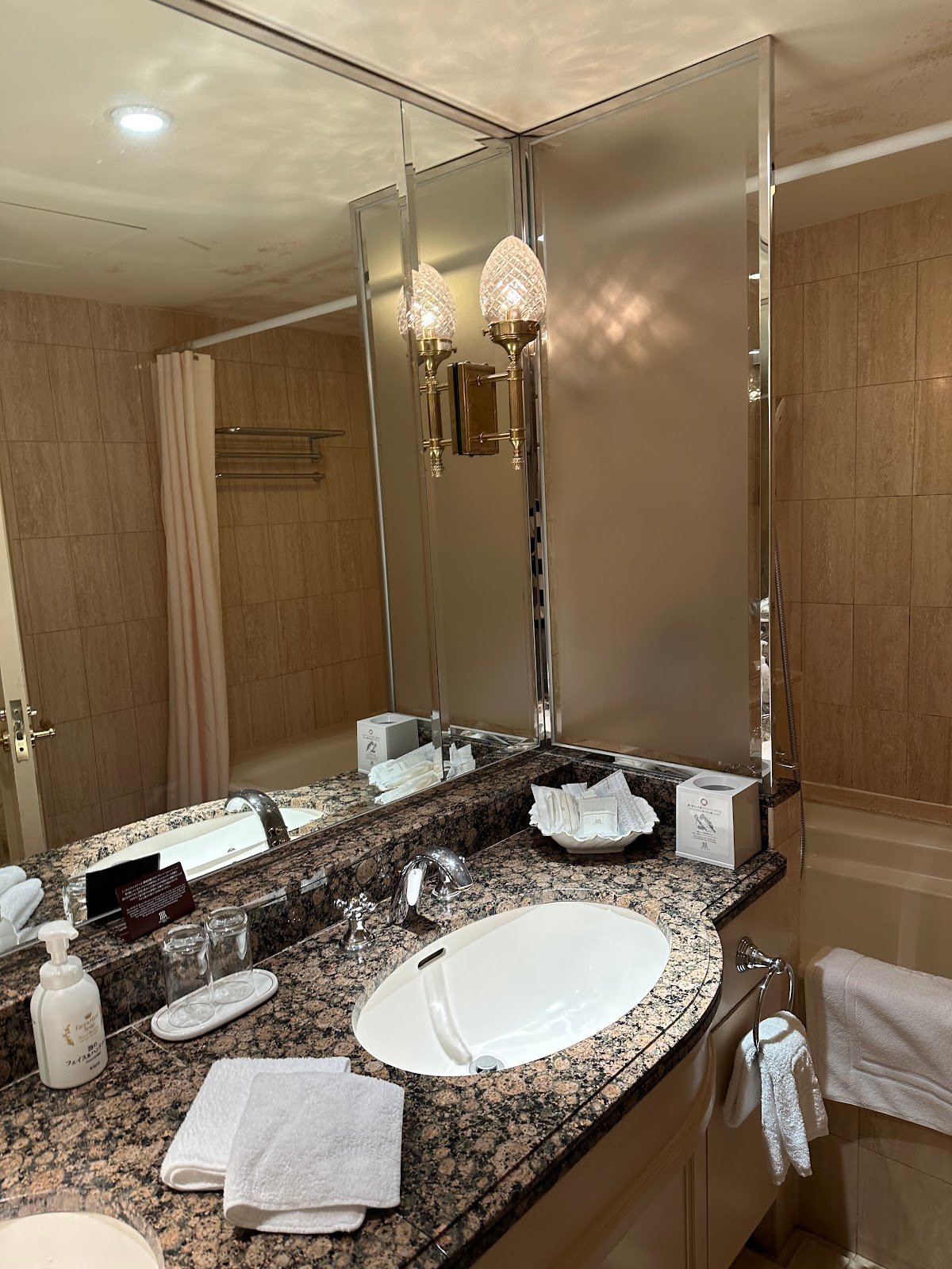 RIHGA ROYAL HOTEL TOKYO - Image 3